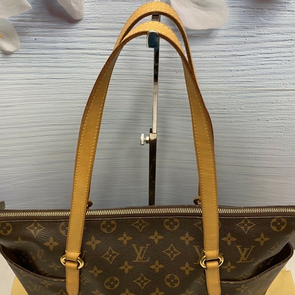 Totally MM Monogram Shoulder Purse Handbag (FL3181) - Picture 4 of 13